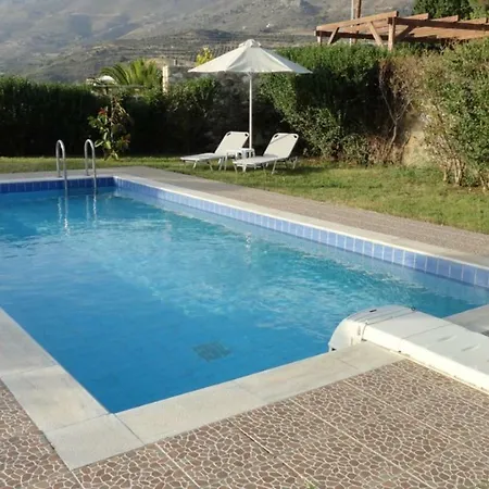 With A Pool In Lefkogia *