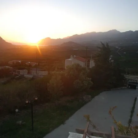 With A Pool In Lefkogia Villa *